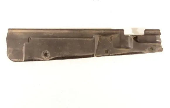 Mitsubishi Pajero Front bumper upper radiator grill MR520107
