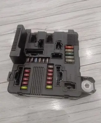 Renault Megane II Other control units/modules 8200306033A