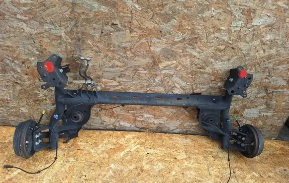 Renault Clio IV Rear axle beam 
