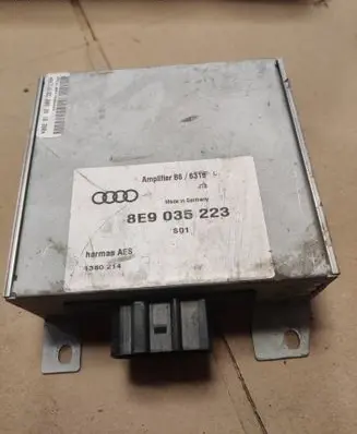Audi A4 S4 B6 8E 8H Sound amplifier 8E9035223