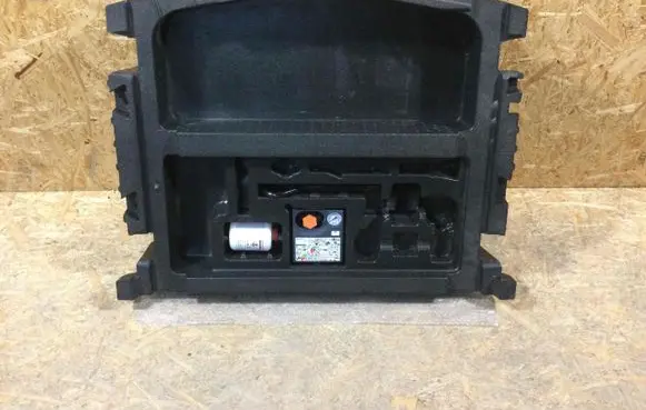 Land Rover Range Rover Evoque L551 Voltmeter LR128152