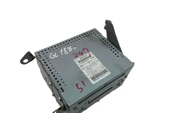 Mitsubishi Lancer Radio/CD/DVD/GPS head unit 8701A351