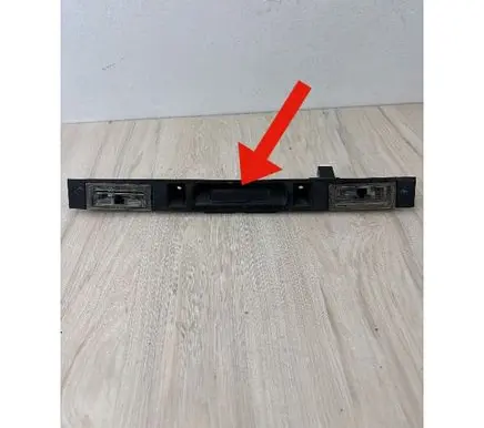 BMW X3 E83 Trunk door license plate light bar 7054941