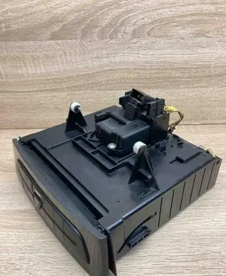 Mercedes-Benz E W211 CD/DVD changer A2116800552