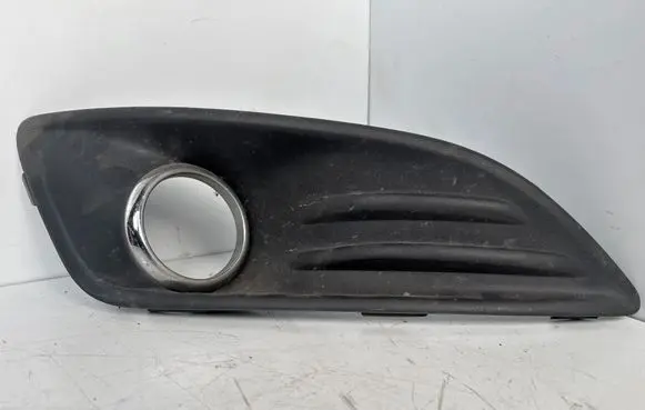 Ford Fiesta Front fog light trim/grill C1BB15A222c