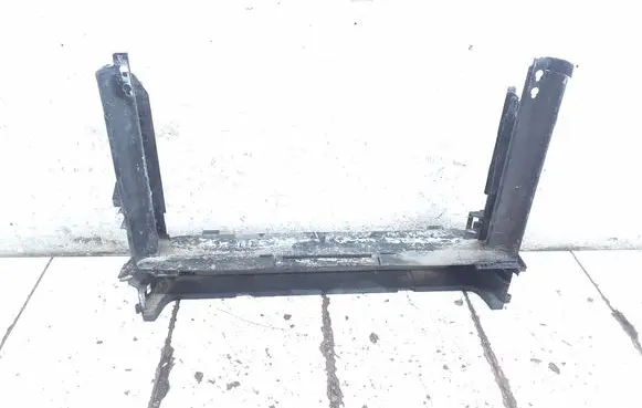 BMW 5 E60 E61 Radiator trim 7787443