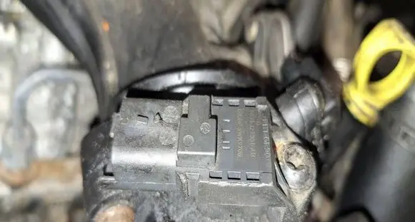Ford Mondeo MK IV Air pressure sensor 6G9112T551AB