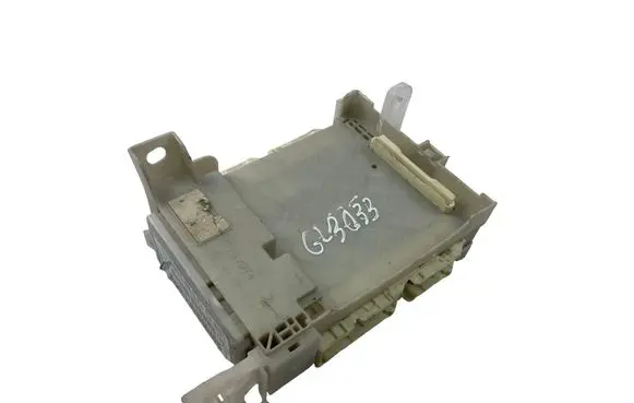 Toyota Yaris Fuse module 