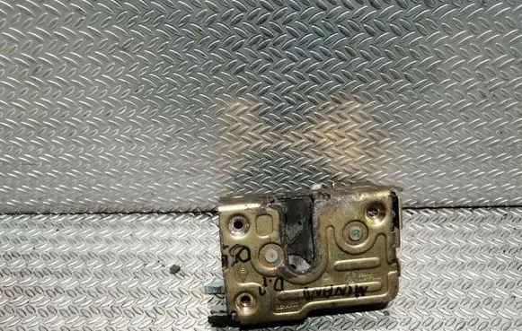 Opel Movano A Front door lock