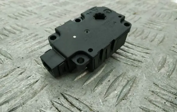 Audi A8 S8 D4 4H Intake manifold valve actuator/motor CZ1139300854 ZBAT0045D06AT