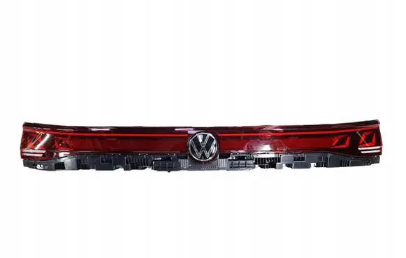 Volkswagen Touareg III Rear/tail lights 760945307G