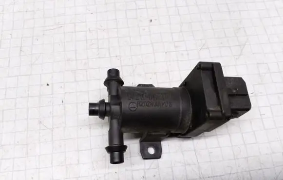 Mercedes-Benz C W202 Turbo solenoid valve A2028000178