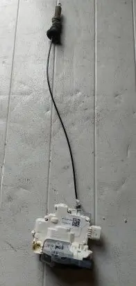 Audi A5 8T 8F Front door lock