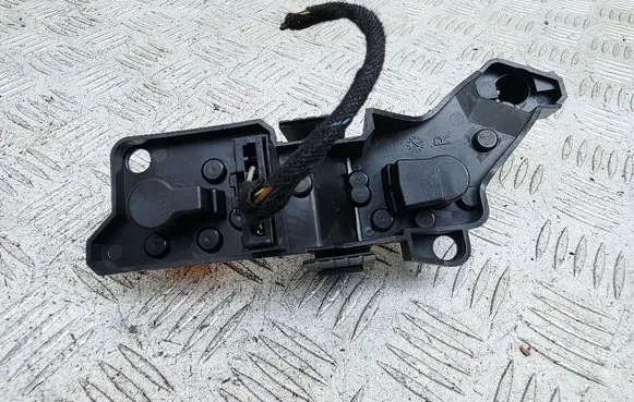 Mini One - Cooper Cabrio R52 Tail light bulb cover holder 7165732 63217165732 391644