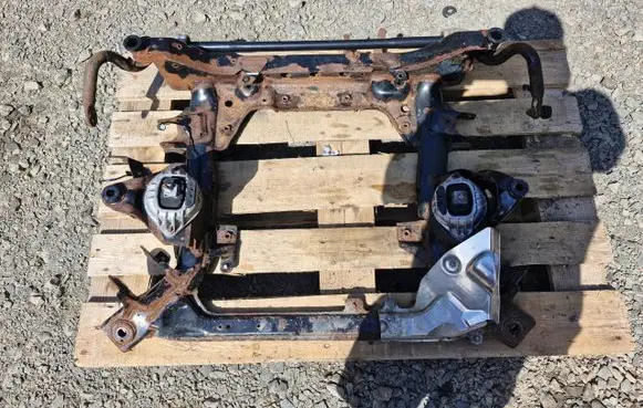 BMW 3 E90 E91 Front axle beam 6776763