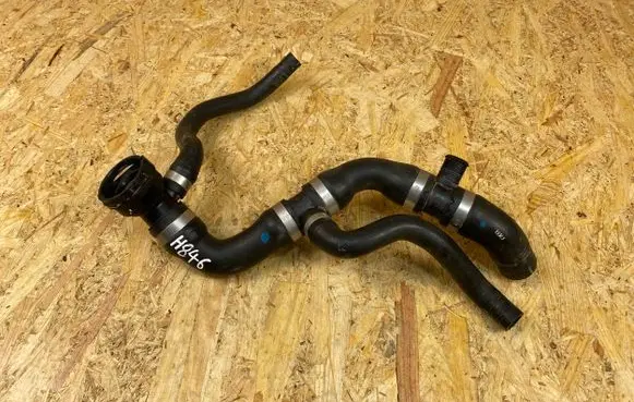 Volvo V40 Engine coolant pipe/hose 31368851