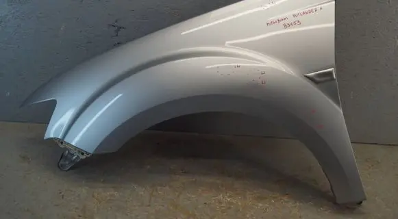 Mitsubishi Outlander Fender