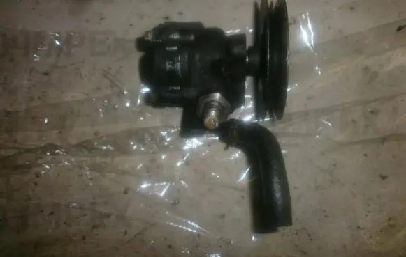 Mitsubishi Lancer Power steering pump