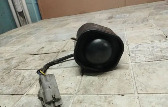 Toyota RAV 4 (XA20) Alarm system siren 0819244811