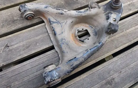 Lincoln Town Car Front lower control arm/wishbone
