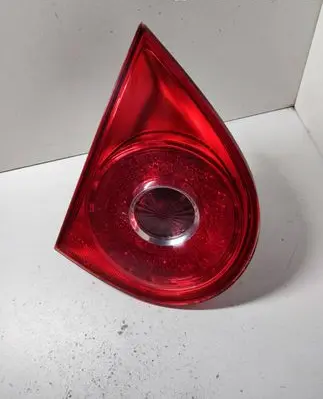 Tailgate rear/tail lights