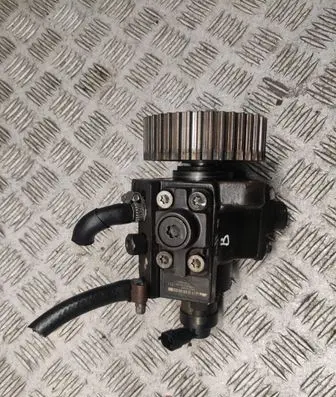 Opel Zafira B Mechanical fuel pump 0445010155