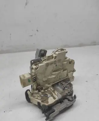 Audi A4 S4 B8 8K Rear door lock 8k0839015