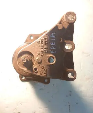 Skoda Fabia Mk2 (5J) Engine mount bracket 6Q0199185AA