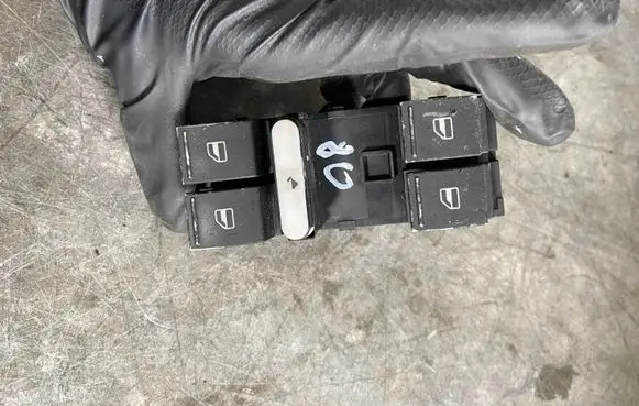 Volkswagen PASSAT B6 Electric window control switch 1K4959357
