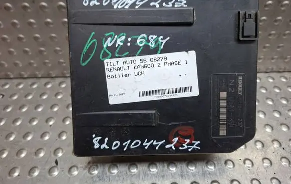 Renault Kangoo II Fuse box set S26312684 8201044237