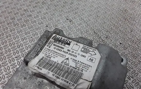 Peugeot 407 Airbag control unit/module 9655880880