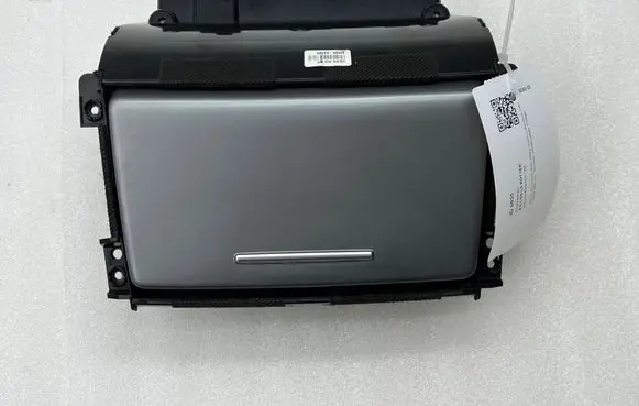 Hyundai Kona I Glove box 84680K4651