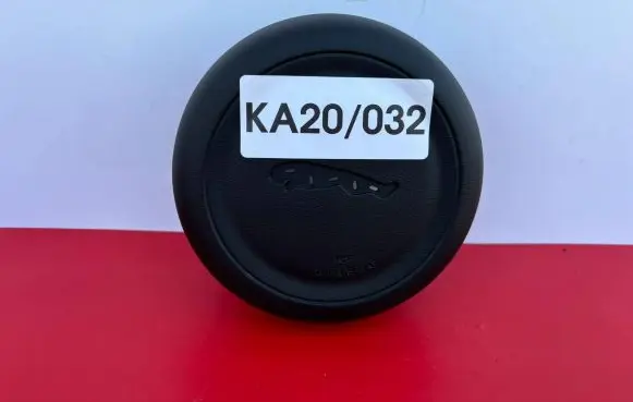 Jaguar XE Steering wheel airbag cover 3084485