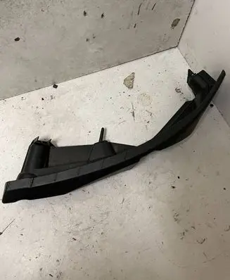 Renault Clio III Under headlight/headlamp trim 8200289844