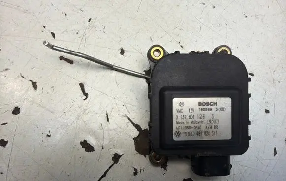 Audi A6 S6 C5 4B Air flap motor/actuator 4B1820511