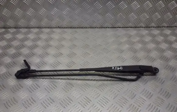 Toyota Aygo AB10 Front wiper blade arm