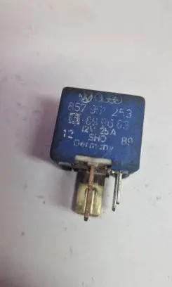 Volkswagen Polo III 6N 6N2 6NF Other relay 857951253 899663