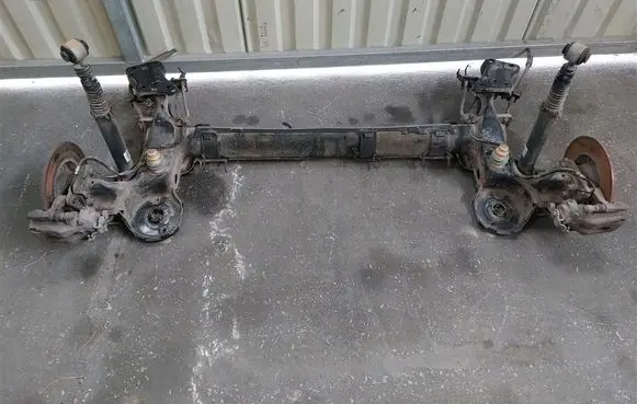 Citroen C3 Picasso Rear beam 