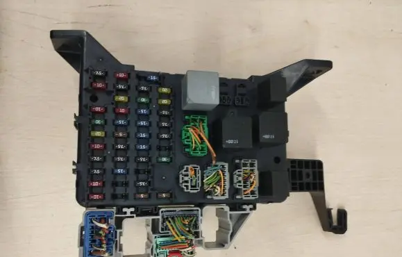 Jaguar X-Type Fuse box set 1X4314A073AF 0165