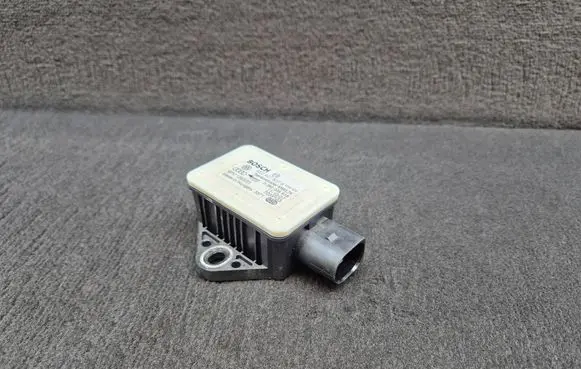 Audi A4 S4 B7 8E 8H ESP acceleration yaw rate sensor 8E0907637B