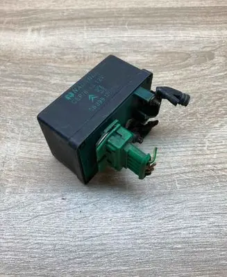 Peugeot 406 Glow plug pre-heat relay 9639912580 WITHPLUG