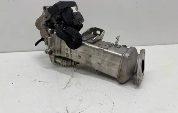 BMW 5 F10 F11 EGR valve cooler 7822350
