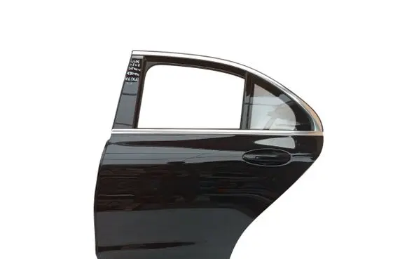 Mercedes-Benz C W205 Front door