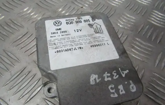 Volkswagen PASSAT B5 Airbag control unit/module 6q0909605b 5wk42869