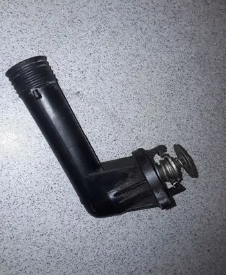 Thermostat/thermostat housing