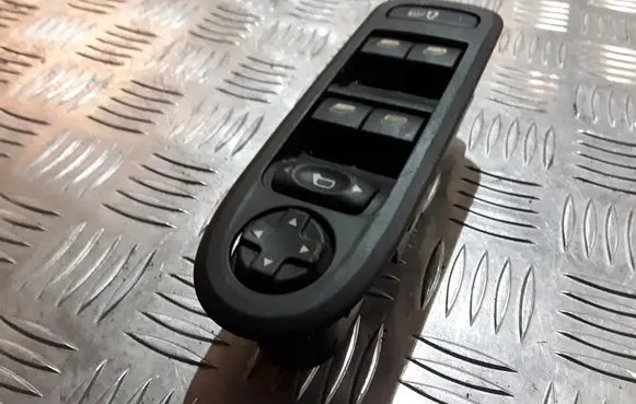 Peugeot 308 Electric window control switch 96644915XT