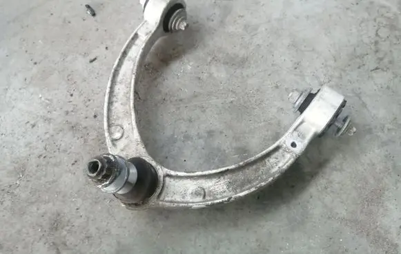 Mercedes-Benz ML W166 Coil spring mount 16613 16613L 20130514
