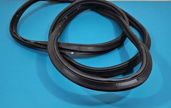 BMW iX3 G08 Seal rubber (tailgate) 7397317 IMPRK1520573