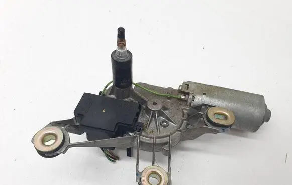 Volkswagen Golf IV Rear window wiper motor