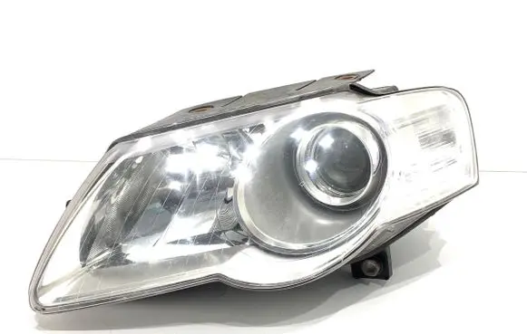 Volkswagen PASSAT B6 Headlight/headlamp